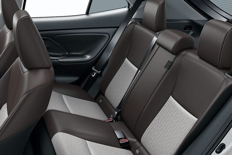 3812973 1.5 Hybrid 130 GR Sport 5dr CVT [Panoramic Roof]