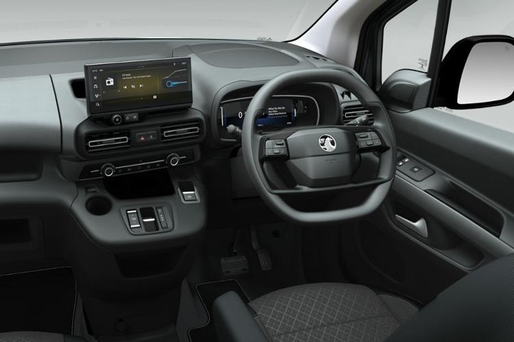 3816409 100kW Ultimate 52kWh 5dr Auto