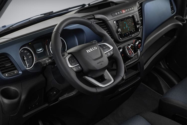 3813244 2.3 High Roof Van 3520 WB