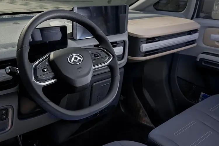 3943496 120kW H1 Van 64kWh Auto